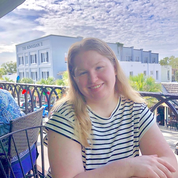 Meet your Posher, Rochelle - Picture 3 of 5